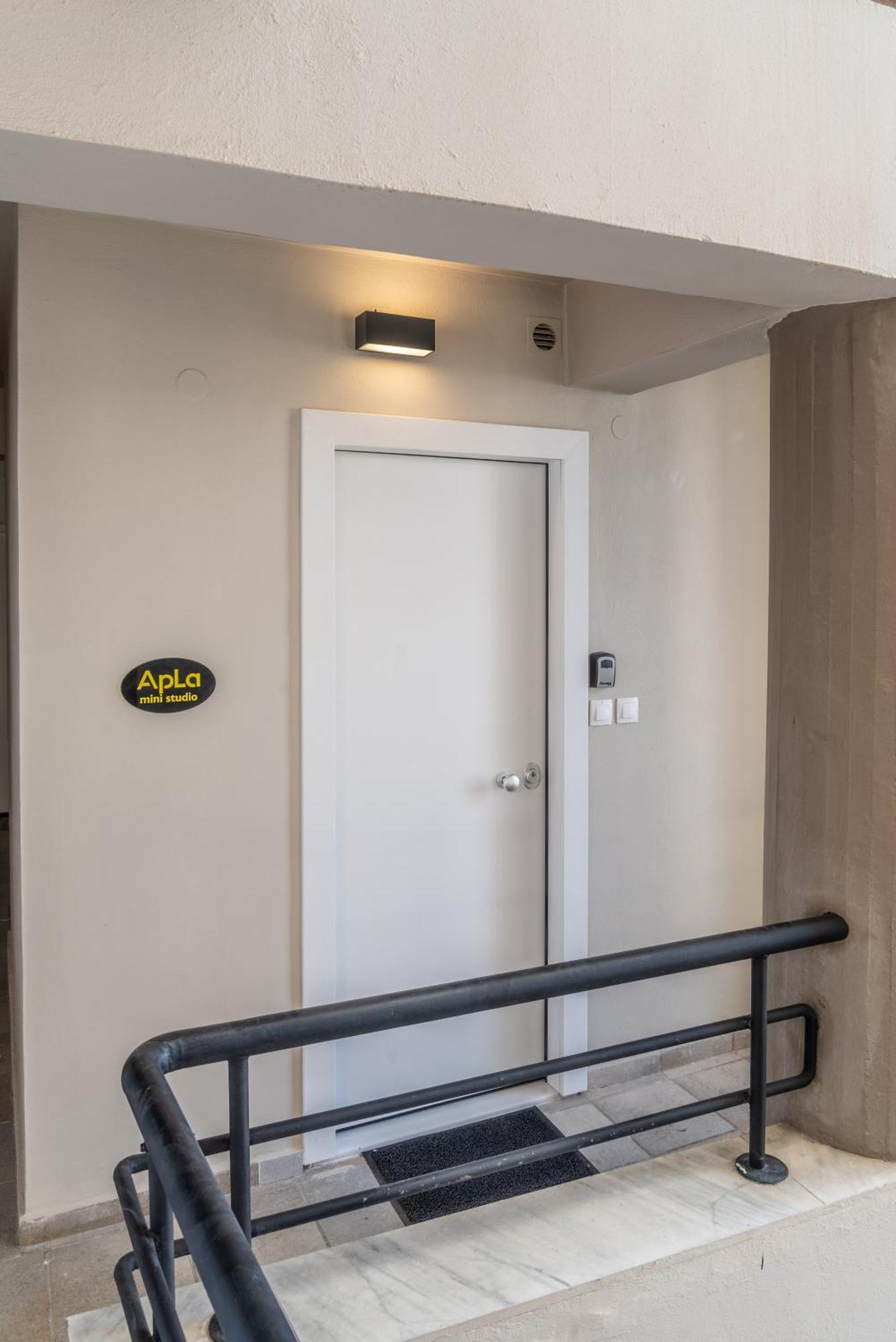 Apla Mini Studio In Downtown كاندية المظهر الخارجي الصورة